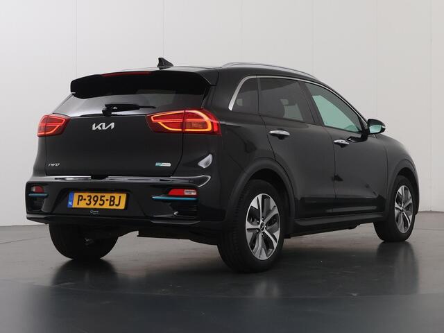 KIA e-Niro ExecutiveLine 64 kWh | SOH 96% | Schuif/Kanteldak | Lederen Interieur | Ele,verstelbare stoelen | Apple CarPlay/Android Auto | Camera | DAB | Stoelverwarming/Koeling | Stuurverwarming | Adaptieve Cruise Control |