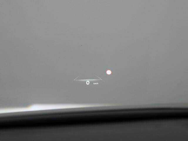 KIA e-Niro EV DynamicPlusLine 64.8 kWh | Elektr. bed. achterklep | Climate Control / ECC | Open dak schuif/kanteldak Licht metalen velgen 17 inch | Cruise control Adaptive | Navigatie | Lederen bekleding zwart | Stoelverwarming | LED koplampen | Park Distance Contro