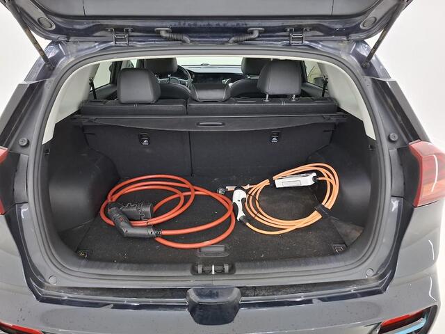 KIA e-Niro DYNAMICPLUSLINE 64 KWH (100% SOH) I 2E PAASDAG OPEN I 3-FASE I APPLE CARPLAY I P-CAMERA I ADAPTIVE CRUISE CONTROL