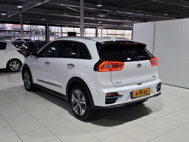 KIA e-Niro DynamicLine 64 kWh Apple Carplay/Android Auto, Navigatie, Camera.