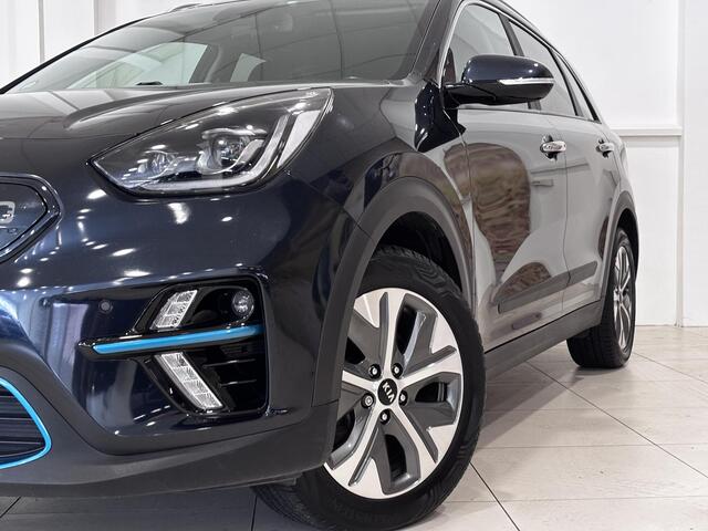 KIA e-Niro ExecutiveLine 64 kWh | Leder interieur | Hoge instap | 100% SOH |