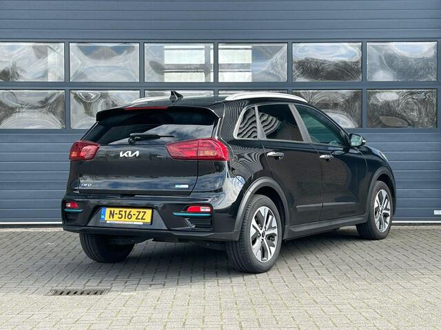 KIA e-Niro EXECUTIVELINE 64 KWH (100% SOH) I 2e PAASDAG OPEN I 3-FASE LADEN I SCHUIF/KANTELDAK I APPLE CARPLAY I P-CAMERA