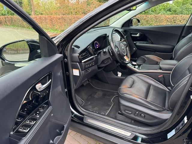 KIA e-Niro ExecutiveLine 64kWh SOH 98,7% Acarplay/Led/Xenon/Leer/Fabrieksgarantie