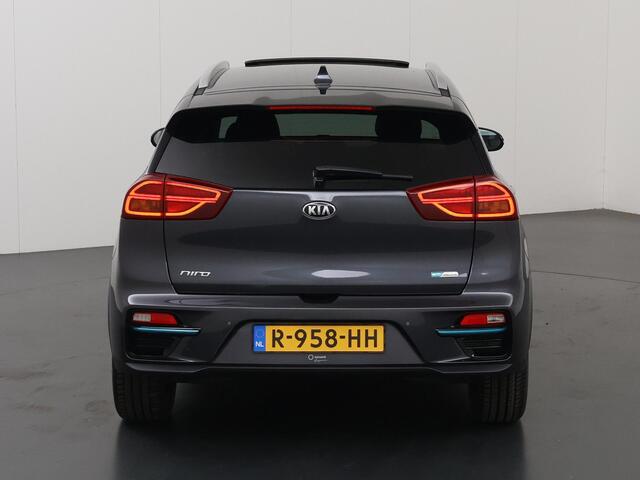 KIA e-Niro DynamicPlusLine 64 kWh | Panorama Schuifdak | Stoelventilatie/Verwarming | JBL | Stuurwielverwarming | Adaptieve Cruise Control | Keyless Go | LED Koplampen |