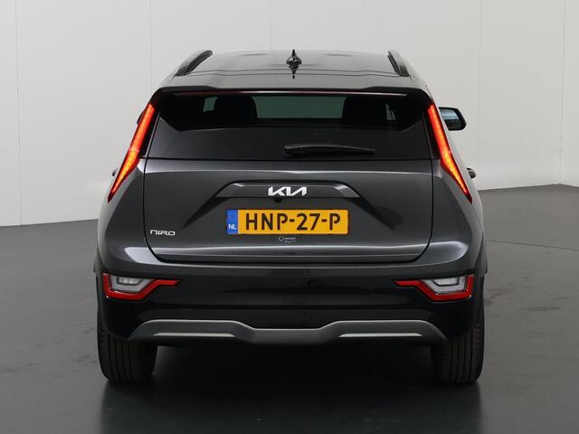 KIA e-Niro EV Plus 64.8 kWh | Schuif / Kanteldak | Stoel/Stuurwielverwarming | Elektr. Achterklep | Led Koplampen | Sfeerverlichting |