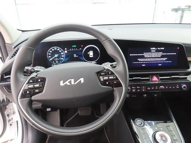 KIA e-Niro EV DynamicLine 64.8 kWh | Apple Carplay/Android | Trekhaak | Cruise control ad | Led | Navi
