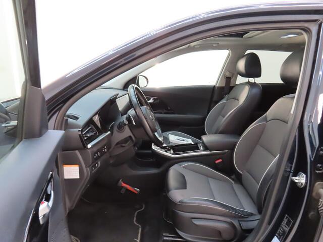 KIA e-Niro DynamicPlusLine 64 kWh | SOH 100% | 3 Fase laden | Schuif/kanteldak | Half Leder | Andriod Auto | Apple carplay | Navigatie