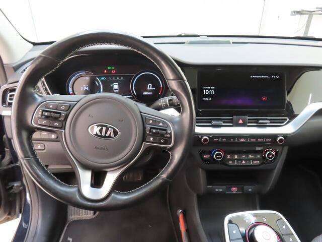 KIA e-Niro DynamicPlusLine 64 kWh | SOH 100% | 3 Fase laden | Schuif/kanteldak | Half Leder | Andriod Auto | Apple carplay | Navigatie