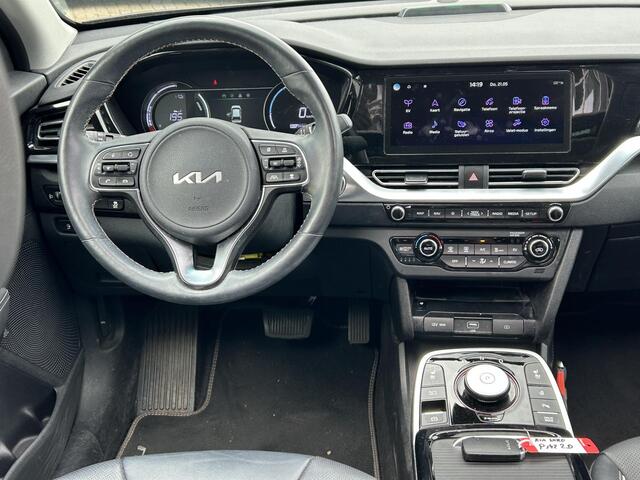 KIA e-Niro ExecutiveLine 64 kWh | SoH 96,7% | Leder | Winter Pack | Stoelkoeling | Schuif/Kantel-Dak | JBL Audio
