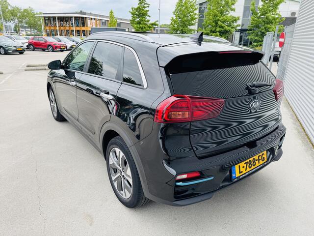 KIA e-Niro ExecutiveLine 64 kWh Sunroof | Stoelverw + Koeling | JBL