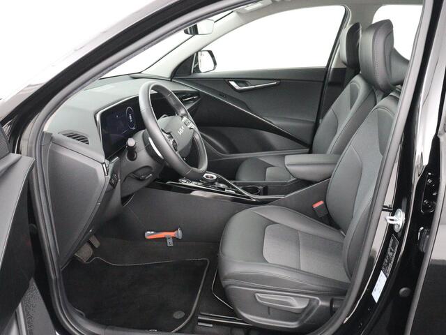 KIA e-Niro EV DynamicLine 64.8 kWh | Adaptive cruise | Half leder | Carplay | Full LED | Keyless | Sfeerverlichting | File Assistent | Camera | Navigatie | Parkeerhulp | Climate control