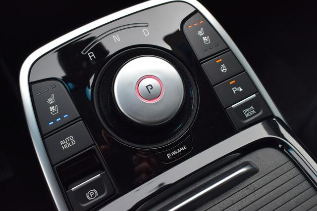 KIA e-Niro ExecutiveLine 64 kWh | Stoelventilatie | Kantel-/ Schuifdak | Memory | Dodehoek Detectie | Tot 10 Jr. Kia-Garantie |