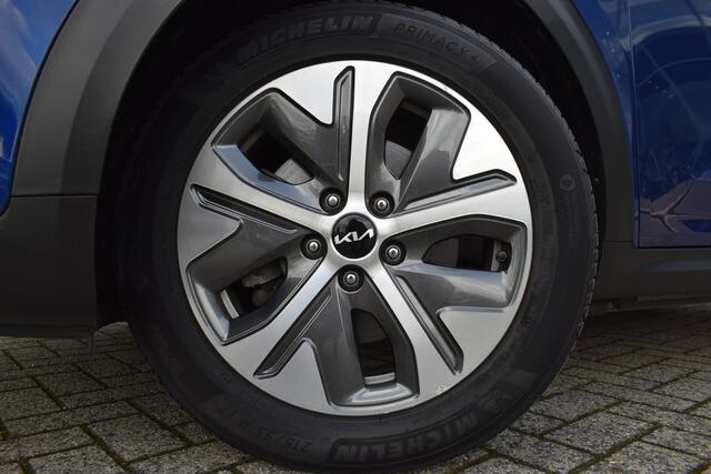 KIA e-Niro ExecutiveLine 64 kWh | Stoelventilatie | Kantel-/ Schuifdak | Memory | Dodehoek Detectie | Tot 10 Jr. Kia-Garantie |