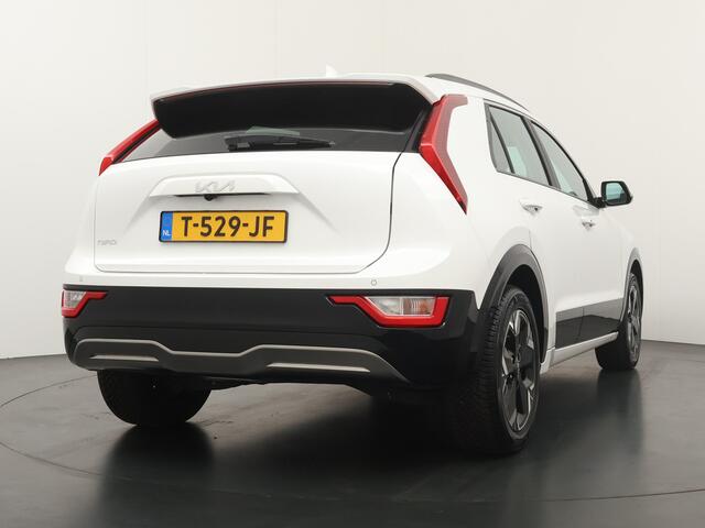 KIA e-Niro EV DynamicLine 64.8 kWh - Achteruitrij camera - Apple Carplay/Android Auto - Adaptive cruise control - Navigatie - Climate control - Fabrieksgarantie t/m 30-06-2030