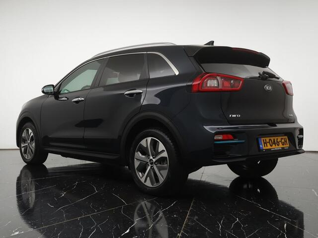 KIA e-Niro 64kWh ExecutiveLine (SOH 100%) - Lederen bekleding - Stoel- en stuurverwarming - Navigatie - Camera - JBL - 12 maanden garantie