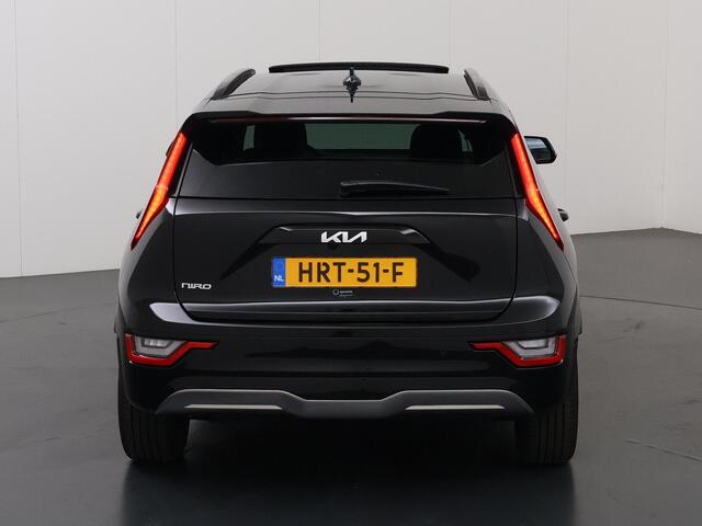 KIA e-Niro EV Plus Advanced 64.8 kWh | Panoramaschuifdak | Harman Kardon | Head-up display | Stoelventilatie vóór | LED-koplampen | Dodehoekassistentie |