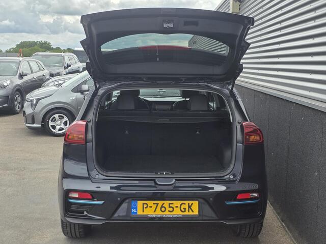 KIA e-Niro Edition 64 kWh Nieuew geleverd, 1e eign. BTW-auto, Stoel- & Stuurwiel verwarmd, Privacy glass, Adaptieve cruise control