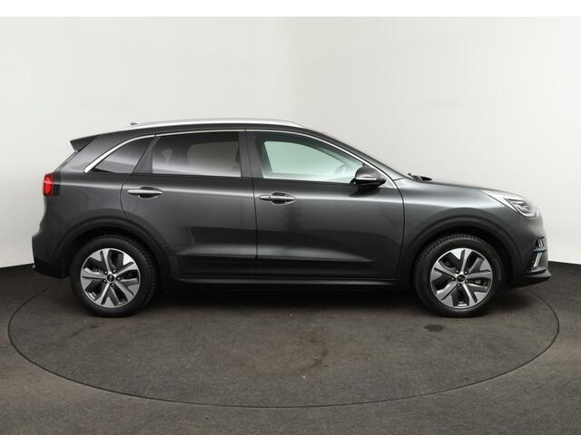 KIA e-Niro DynamicPlusLine 64 kWh | Schuifdak o LED o Keyless o Camera