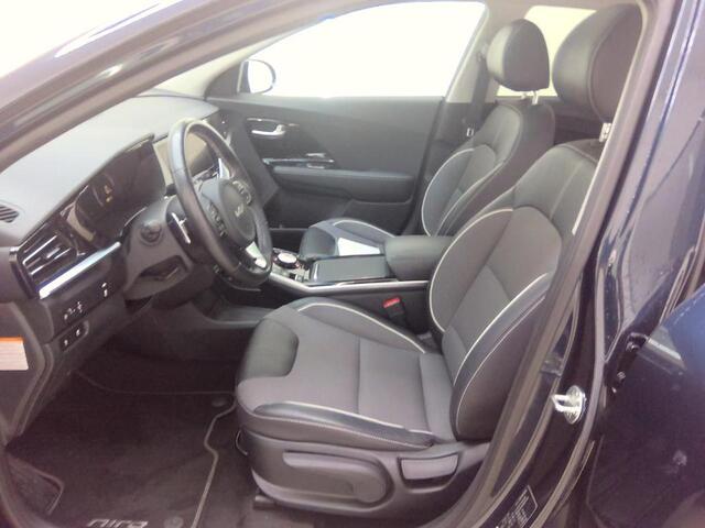 KIA e-Niro DYNAMICPLUSLINE 64 kWh (100% SOH) I TREKHAAK I SCHUIF/KANTELDAK I ADAPTIVE CRUISE CONTROL I PARKEERCAMERA