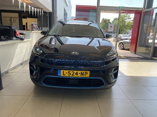 KIA e-Niro DynamicPlusLine 39 kWh,100% SOH,1E Eigenaar,Automaat,Panoramadak,Navigatie,Achteruitrijcamera,ClimateCruisecontrol,Spraakbediening,Keyless,DAB,Leder&Stoelverwarming,Lane Assist,V&A Sensoren,17 Inch Lmv