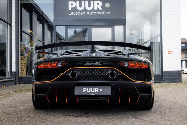 Lamborghini AVENTADOR 6.5 V12 SVJ ''1 di 900'' Grigio Telesto - BTW Auto - Sensonum - Collectors Item
