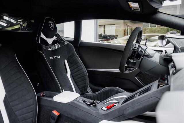 Lamborghini Huracán STO 5.2 V10 Ad Personam Full Carbon Pack - Verde Gea