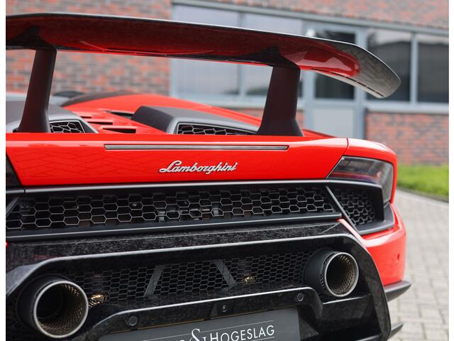 Lamborghini Huracán 5.2 V10 Performante Spyder | Misano Red - Sensonum