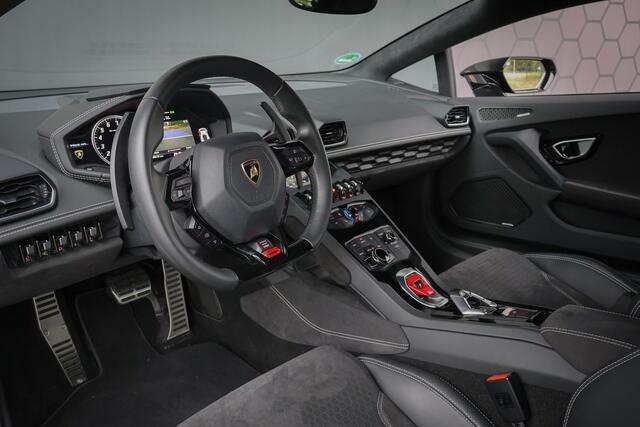 Lamborghini Huracán 5.2 V10 LP610-4 AVIO | 1 OF 250 | LIFTING | 1 EIGENAAR | DEALER ONDERHOUDEN | CRUISE CONTROL | STOELVERWARMING | ELEKTRISCHE STOELEN | ACHTERUITRIJCAMERA | KERAMISCH | SENSONUM AUDIO |