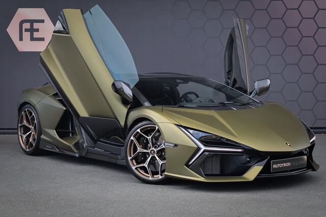 Lamborghini Revuelto | LIFT | CARBON IN & EXTERIEUR | PASSENGER DISPLAY | ADAPTIVE CRUISE | APPLE CARPLAY | SONUS FABER SOUND | PARKING PACK | HEADLAMPS PACKAGE | AMBIENT LIGHT | CUP HOLDERS |