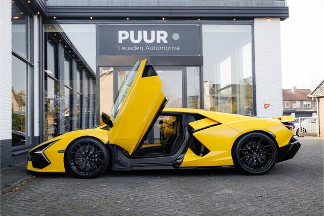 Lamborghini Revuelto Revuelto 6.5 V12 ''Giallo Countach'' Passenger Display - Lift - Full PPF