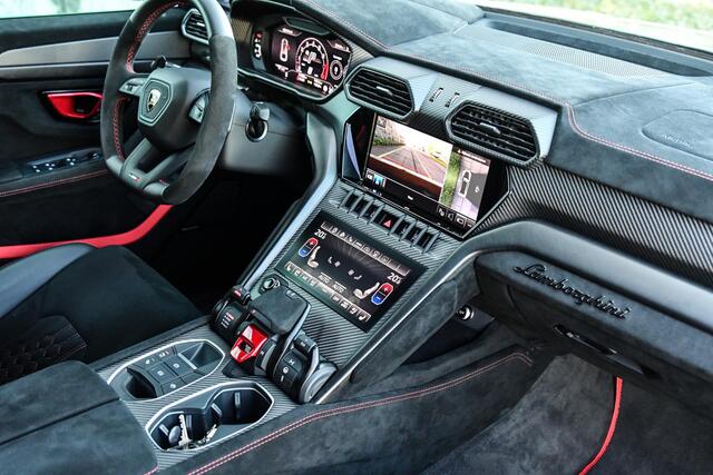 Lamborghini Urus 4.0 V8 Performante | Full carbon |BTW|Akraprovic|