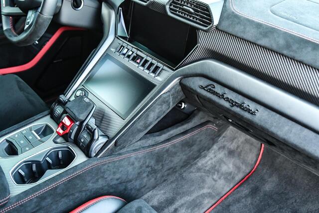 Lamborghini Urus 4.0 V8 Performante | Full carbon |BTW|Akraprovic|