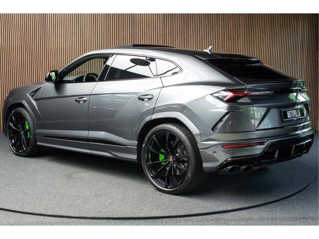 Lamborghini Urus 4.0 V8 HUD Panodak Leer ACC Ceramic Akrapovic Keyless 360 Camera B&O Massage Alcantara hemel Elektr. achterklep Elektr. verstelbare stoelen met memory Afneemb. trekhaak Softclose Achterasbesturing Elektr. verstelbare stuurwiel Navi Stoelverwarming voor &