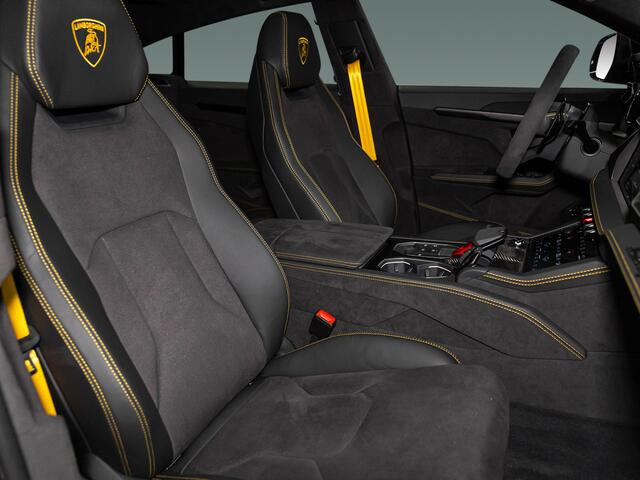 Lamborghini Urus 4.0 V8 Hybrid SE