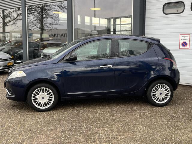 Lancia YPSILON 0.9 TwinAir Gold