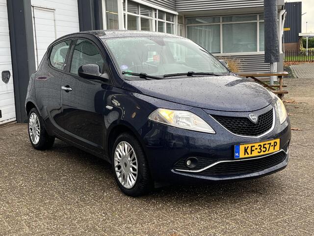 Lancia YPSILON 0.9 TwinAir Gold