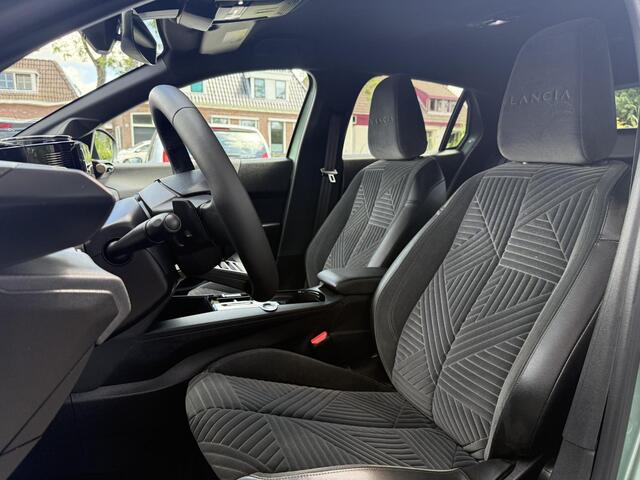 Lancia YPSILON 1.2 Turbo Hybrid LX | Climate & Cruise Control | Achteruitrijd Camera | AppleCarplay/Android Auto |