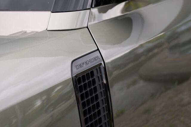 Land Rover DEFENDER 2.0 P300e 110 X-Dynamic HSE / Pangea Green / 22'' / Uitklapbare Trekhaak