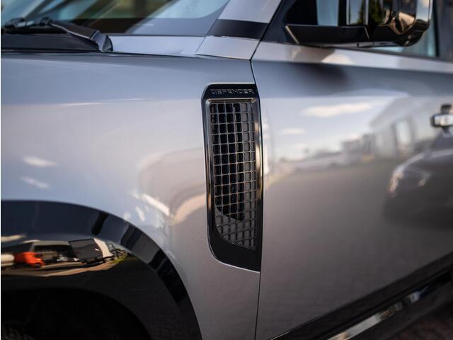 Land Rover DEFENDER 110 2.0 D200 110 HSE X-Dynamic | Luchtvering | Meridian | Leder | 360° Camera | Keyless | 23"