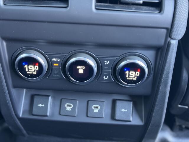 Land Rover DEFENDER 110 3.0 D300 110 X-Dynamic HSE | Panorama | Stoelventilatie | HUD | Elektr. Trekhaak