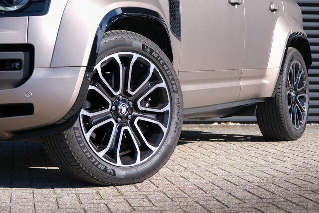 Land Rover DEFENDER 110 4.4 P635 110 Octa / Panorama dak / Elektrische Trekhaak / 22 inch /