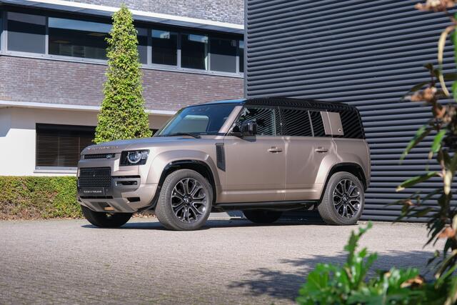 Land Rover DEFENDER 110 4.4 P635 110 Octa / Panorama dak / Elektrische Trekhaak / 22 inch /