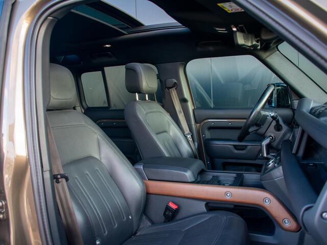 Land Rover DEFENDER 110 3.0 P400 110 X Trekhaak l Torque vectoring l Stoelkoeling l Schuif-/kantel Panorama dak l 22 Inch Urban l