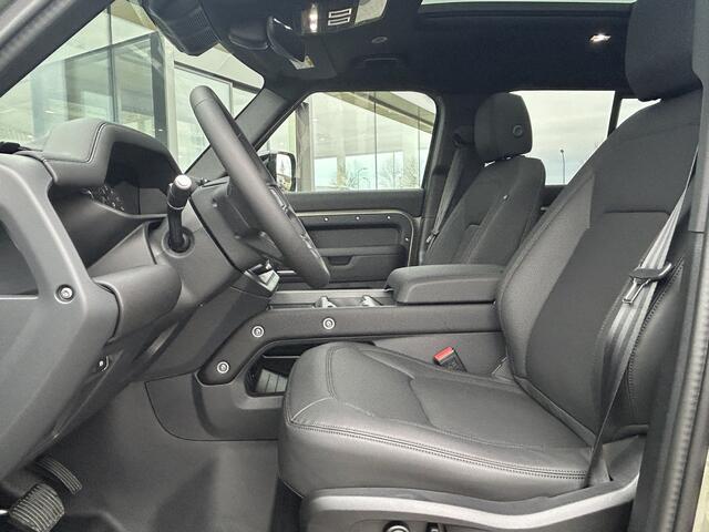 Land Rover DEFENDER 110 2.0 P300e 110 X-Dynamic SE | NIEUW - 0 km | Panoramadak | Elektr. trekhaak tot 3.000kg |