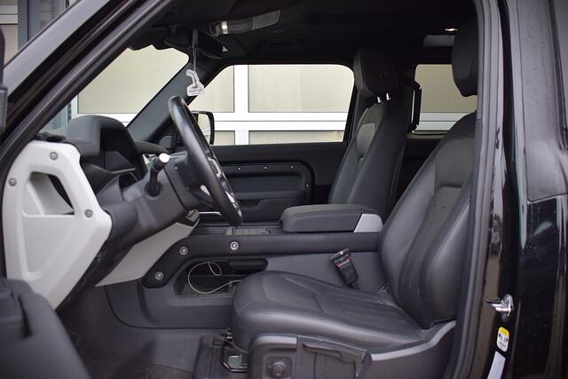 Land Rover DEFENDER Hard Top 3.0 D200 90 MHEV X-Dynamic S Grijs kenteken | Roofrack | 360° Camera | 22 inch | Nieuwe banden!