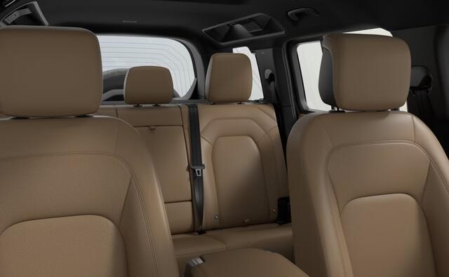 Land Rover DEFENDER 110 2.0 P300e 110 X-Dynamic HSE | Schuif/Kantel Dak | Extended Leather | Head Up | Koelvak | Elektrische Trekhaak | 22 Inch |