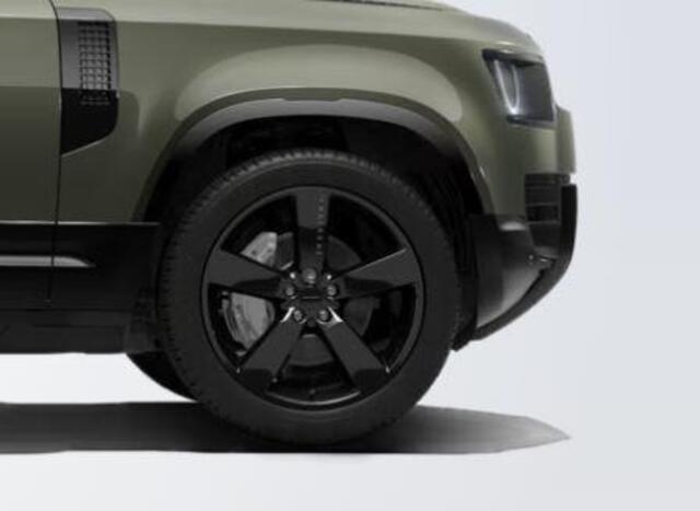 Land Rover DEFENDER 110 2.0 P300e 110 X-Dynamic HSE