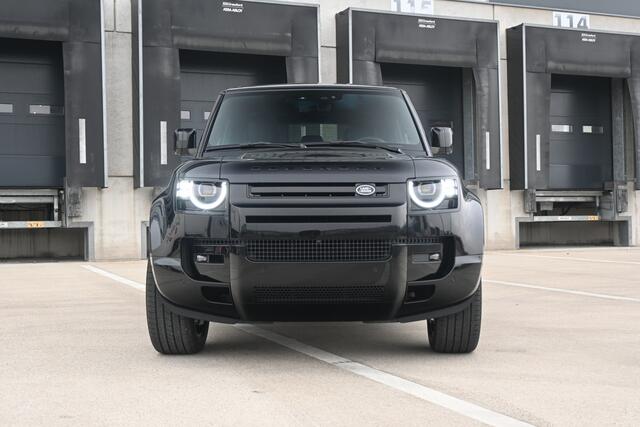 Land Rover DEFENDER 110 2.0 P300e 110 X-Dynamic HSE