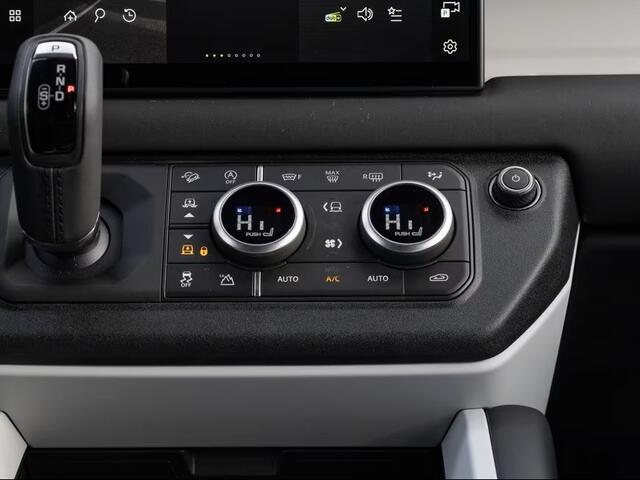 Land Rover DEFENDER 3.0 D200 110 X-Dynamic SE Grijs Kenteken Luchtvering Trekhaak ACC Memory 20 Inch 360 Camera Stuurverwarming Stoelverwarming