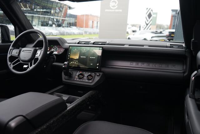 Land Rover DEFENDER 110 4.4 P635 110 Octa | Elektrische trekhaak | Chopped Carbon | Koelvak |